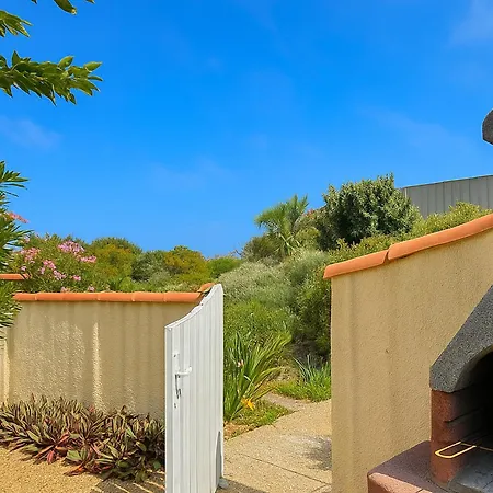 Maison En Bord De Avec Parking Et 2 | - Fr-1-732-79 Torreilles