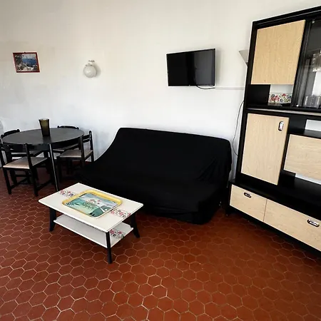 Maison En Bord De Avec Parking Et 2 | - Fr-1-732-79 * Torreilles