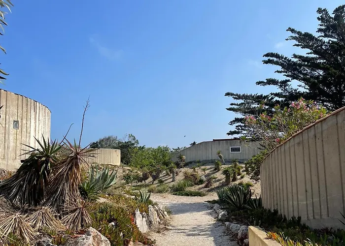 Maison En Bord De Avec Parking Et 2 | - Fr-1-732-79 Torreilles